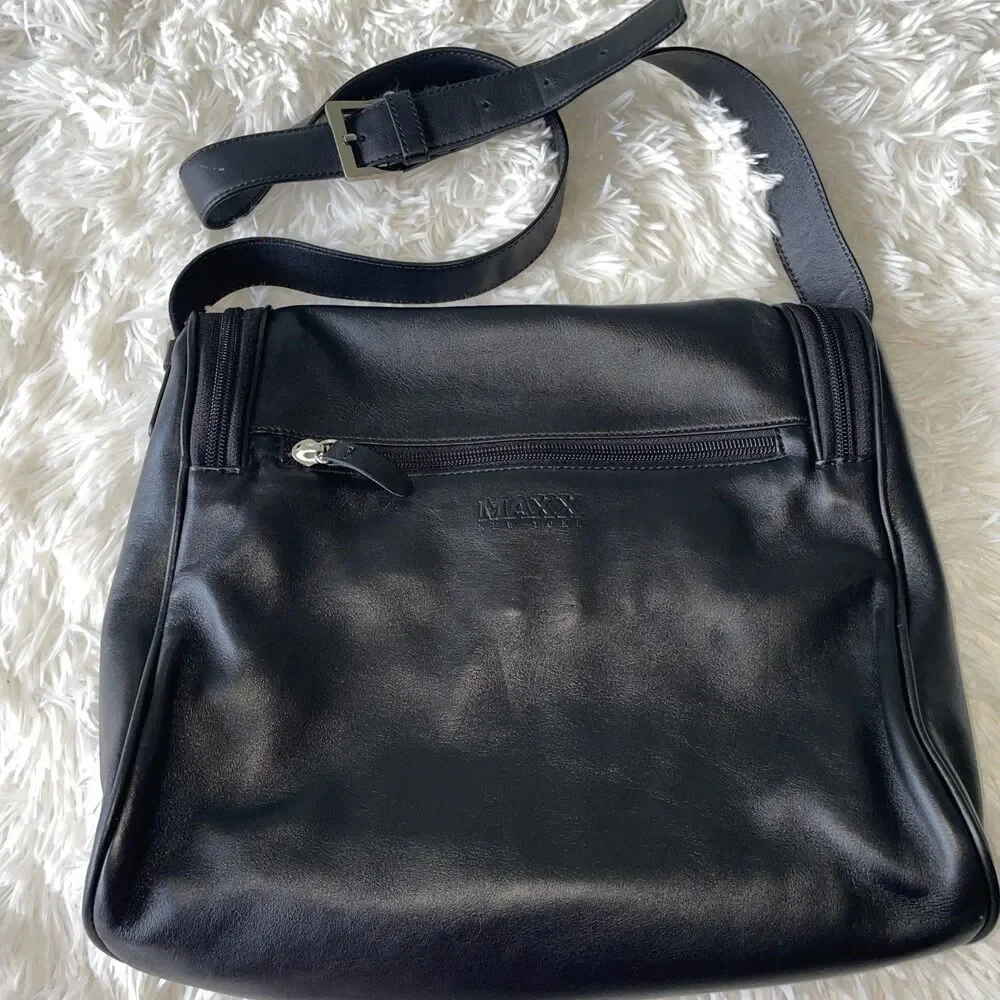 MAXX New York Black Leather Handbag Purse Crossbody Shoulder Bag